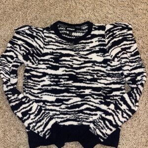 Woman’s Express Black and White Soft Zebra Print Sweater Sz XS